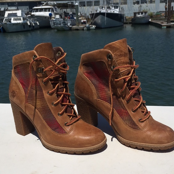 Pendleton Brown and Red Ankle Boots - Picture 2 of 7